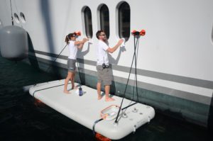 Superyacht cleaning platform Nautibuoy